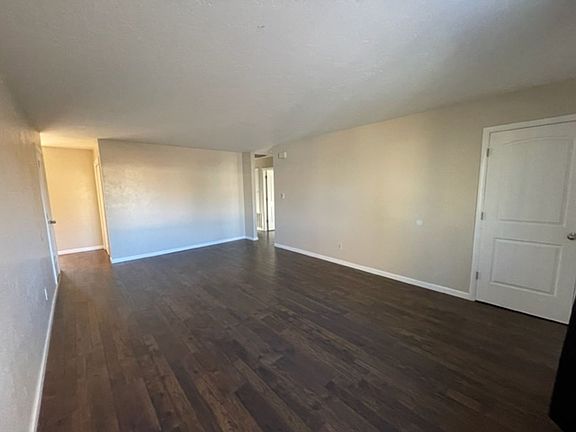 5th image of 444 Sandia Dr