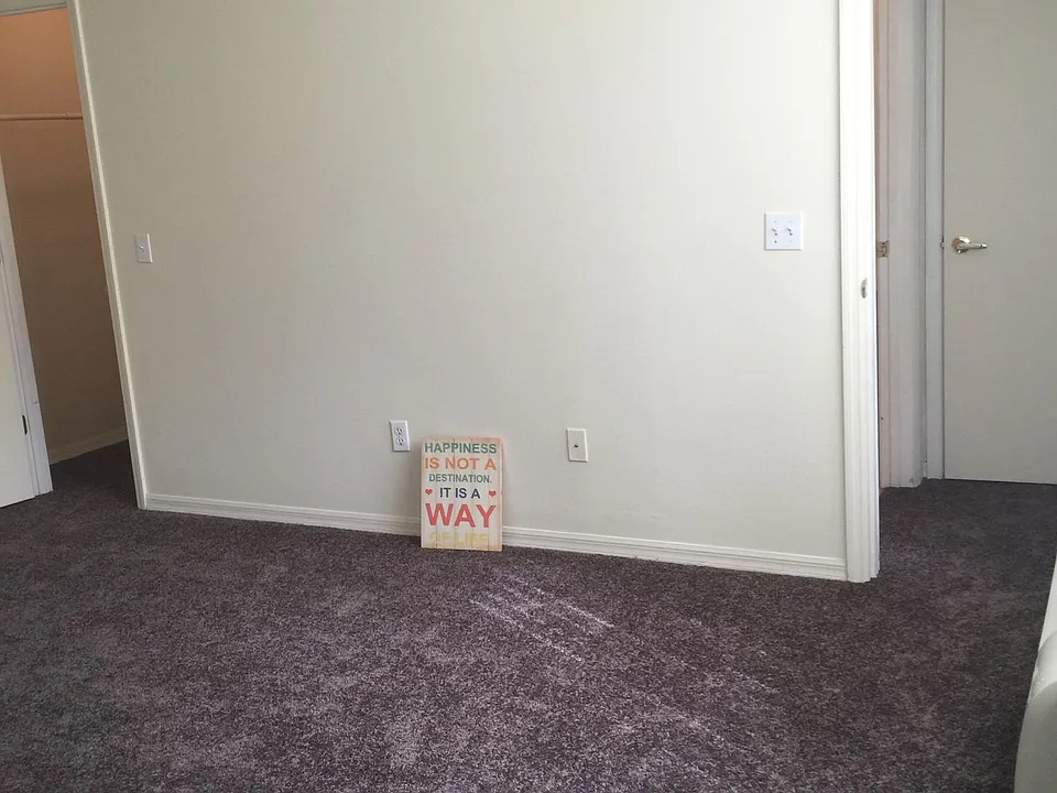 entrance to master bedroom