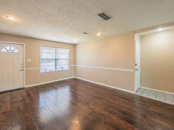 4th image of 6620 Rickee Ct
