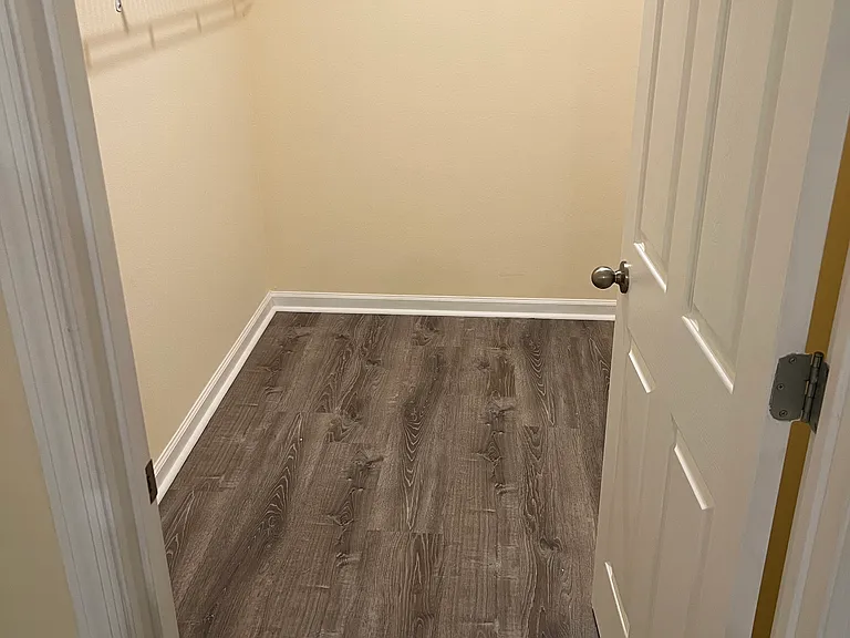 4412 Talbot Blvd — Photo 8