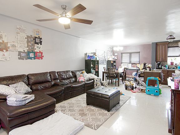 2nd image of 2042 26th St