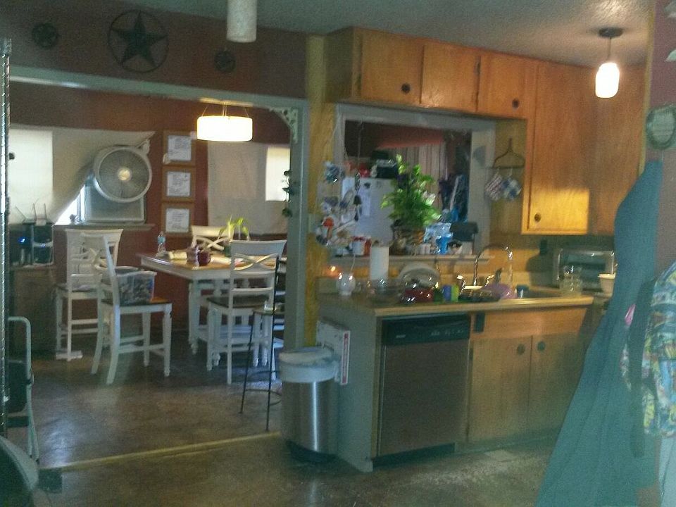2nd image of 111 N Moonlight Dr