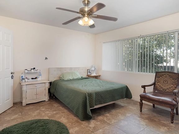 4th image of 1460 E Lexington Ave