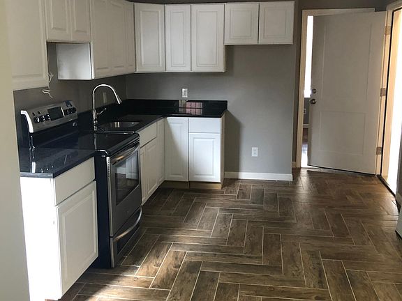 5th image of 1252 S 31st St APT 1