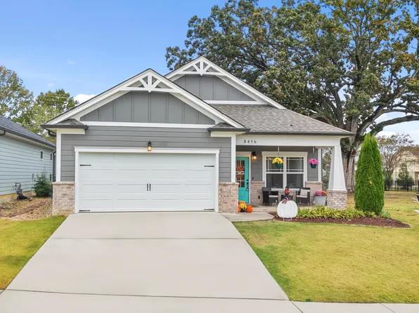 8456 Cherrybark Ln, Ooltewah, TN 37363