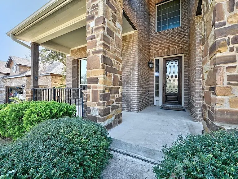 779 Wild Rose Dr — Photo 3