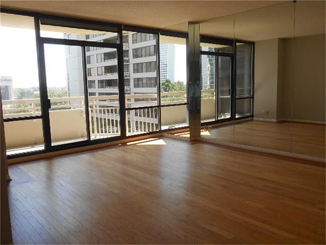 1st image of 14 Greenway Plz Unit 6N