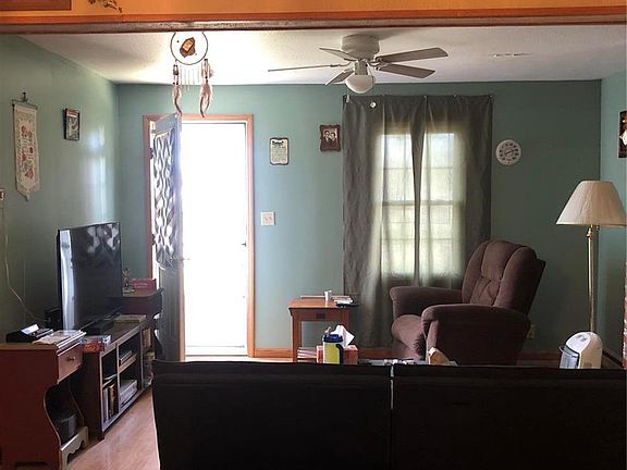 3rd image of 524 La Rose St