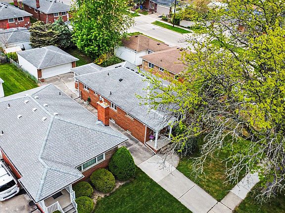 3rd image of 4114 McKinley St