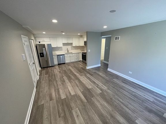 2nd image of 9476 Bay Colony Dr #1S