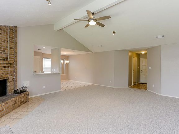 4th image of 2431 Willow Bend Dr