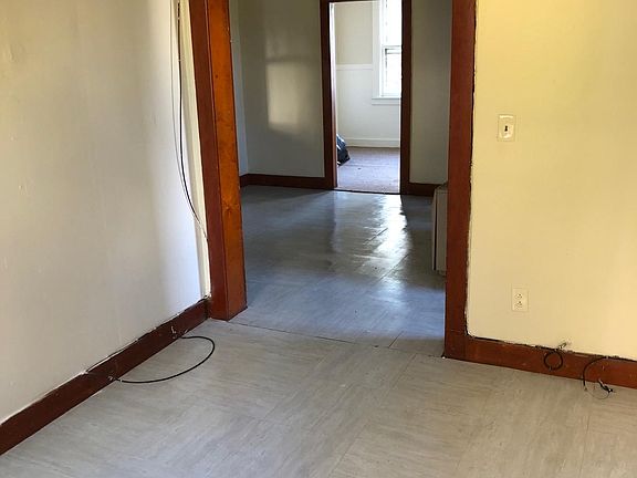 4th image of 82 11th St