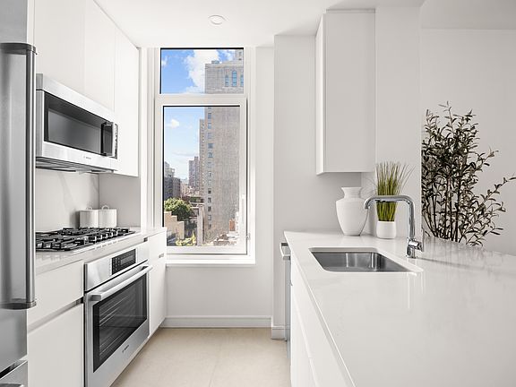 5th image of 300 E 83rd St #15A
