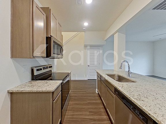 5th image of 6104 Taramore Ln NW