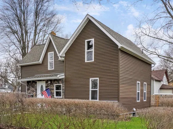 212 S Kennefic St, Yale, MI 48097