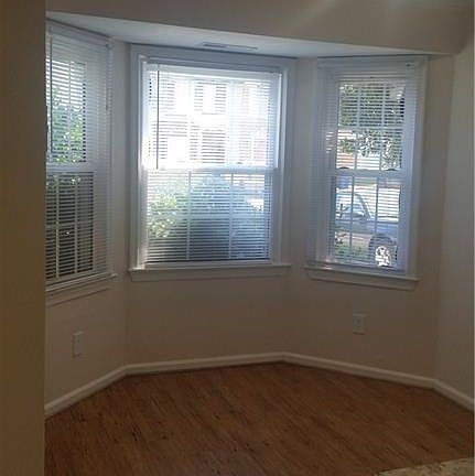 3rd image of 4683 Merrimac Ln