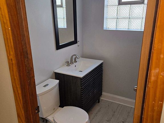2nd image of 6618 S Michigan Ave APT E
