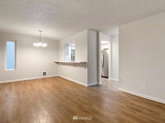 3rd image of 6705 204th St SW #101