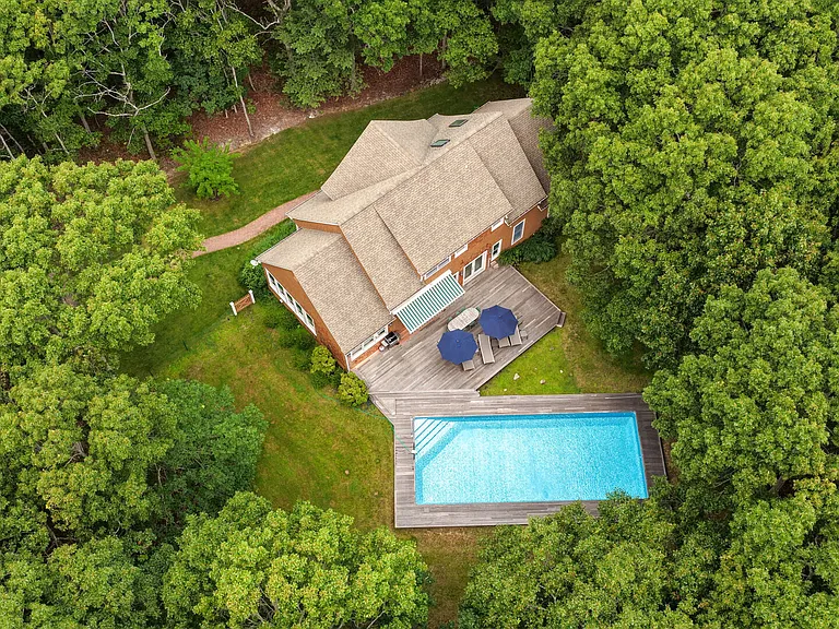 4 Stonewall Ct — Photo 32