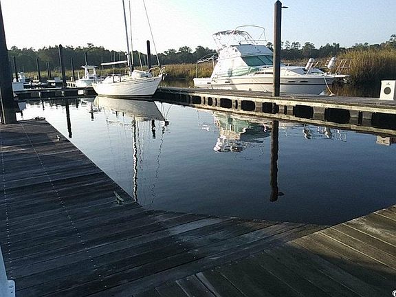 4th image of Slip 73 Friendfield Marina #32' boat slip 270 Crescent Drive
