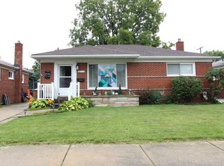 28714 Dartmouth St, Madison Heights, MI 48071