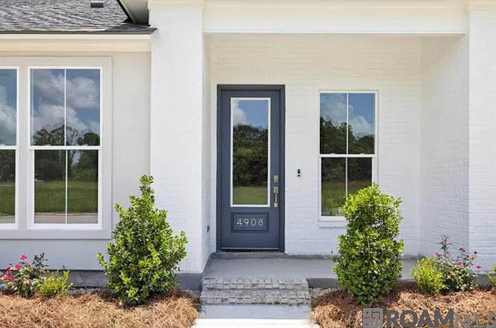 3 bed, 1441 sqft, $2,100 — Photo 1