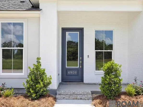 4908 Bob Odom Dr, Zachary, LA 70791