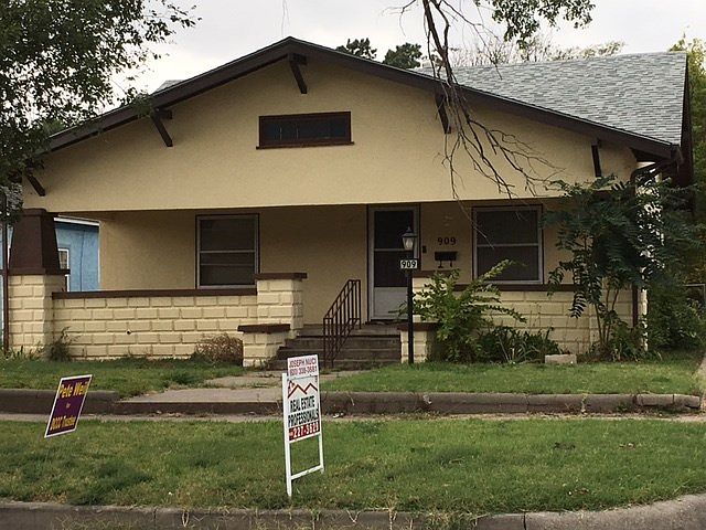 1st image of 909 3rd Ave
