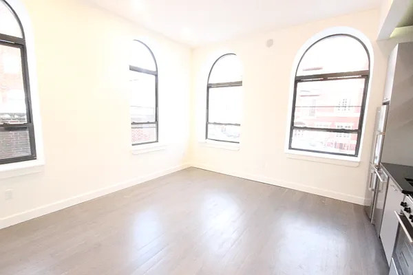 Rented by Nooklyn NYC LLC | media 25