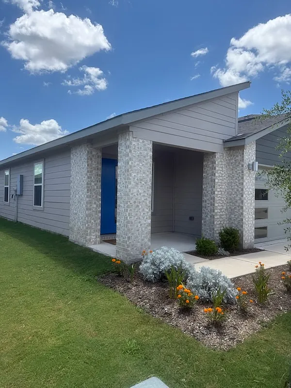 3 bed, 1489 sqft, $2,100 — Photo 4