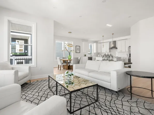 62 Albertina St #A, Quincy, MA 02169