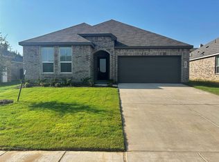 443 Ridge Dr, Justin, TX 76247