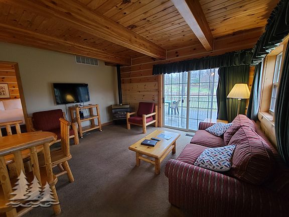 4th image of 869 Golf Cottage Dr