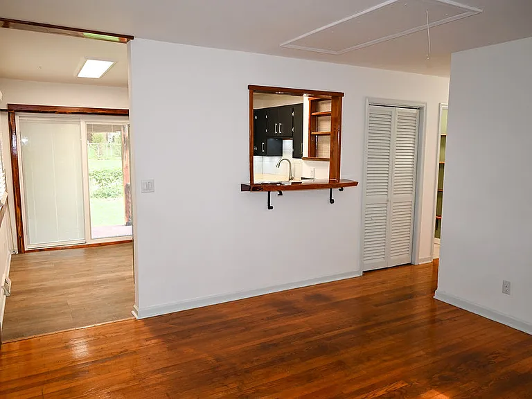 315 Caroline Ave — Photo 85