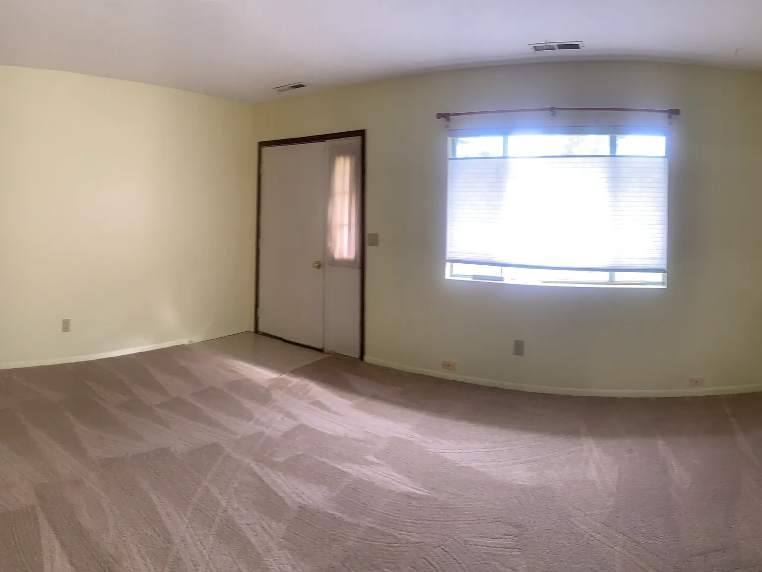 2 bed, 838 sqft, $1,200 — Photo 3