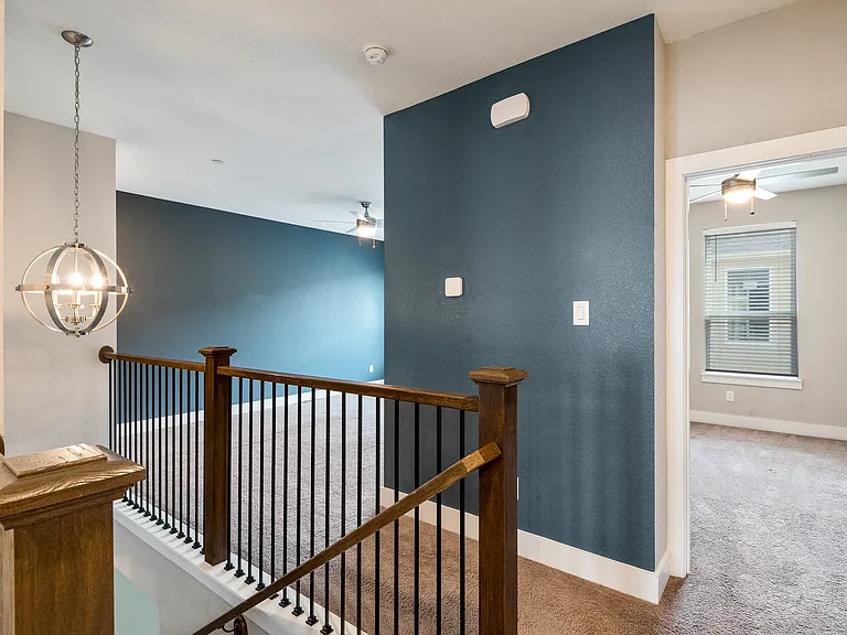 2133 Lovedale Ave #204 — Photo 7