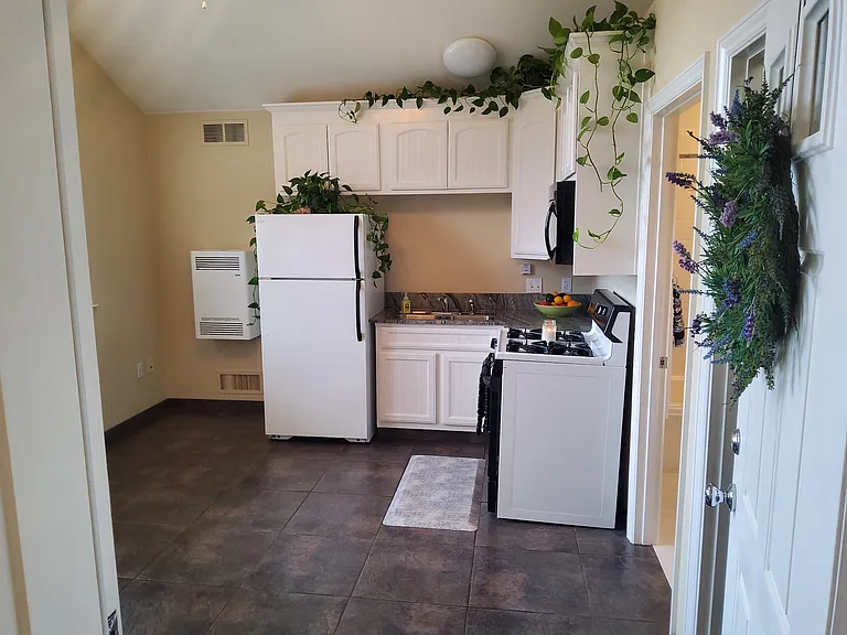 402 Park Way #A — Photo 5
