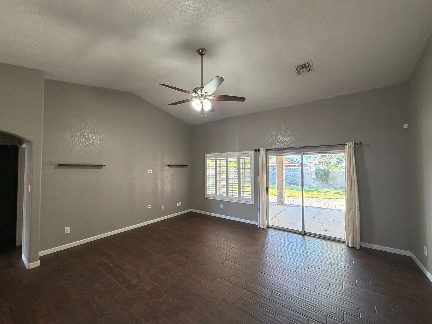 Custom San Luis home with Extended Patio and Fenced Yard - 3 Bedroom — Photo 4