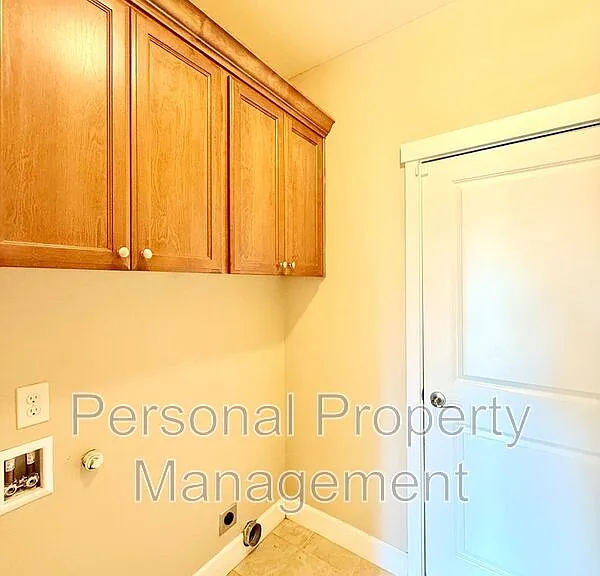 14317 NE 40th Cir — Photo 17