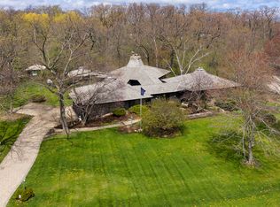 205 Oak Ln, Winthrop Harbor, IL
