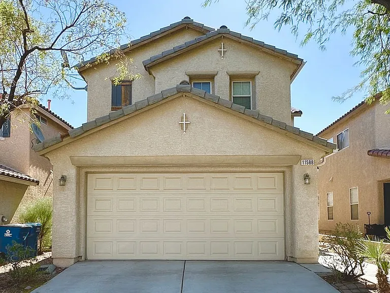 11588 Vesuvio Ct — Photo 1