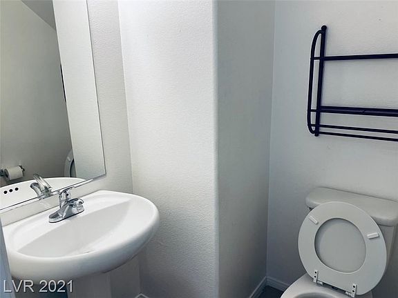 4th image of 856 Blue Rosalie Pl