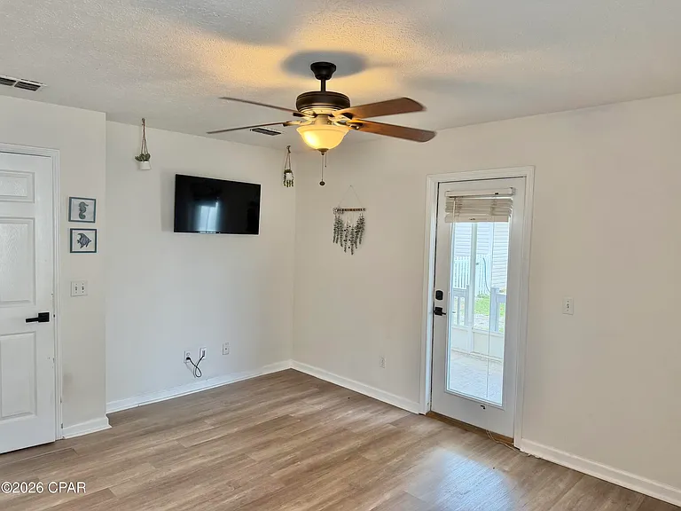 11710 Seashore Ln — Photo 16