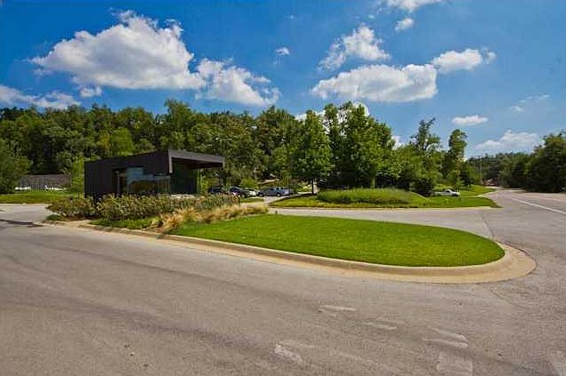 2nd image of 4681 Clear Creek Blvd