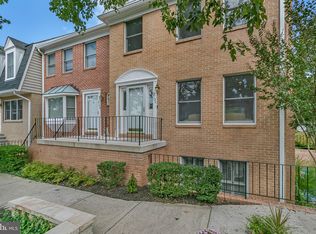 213 Locust St SE #A-A1, Vienna, VA 22180