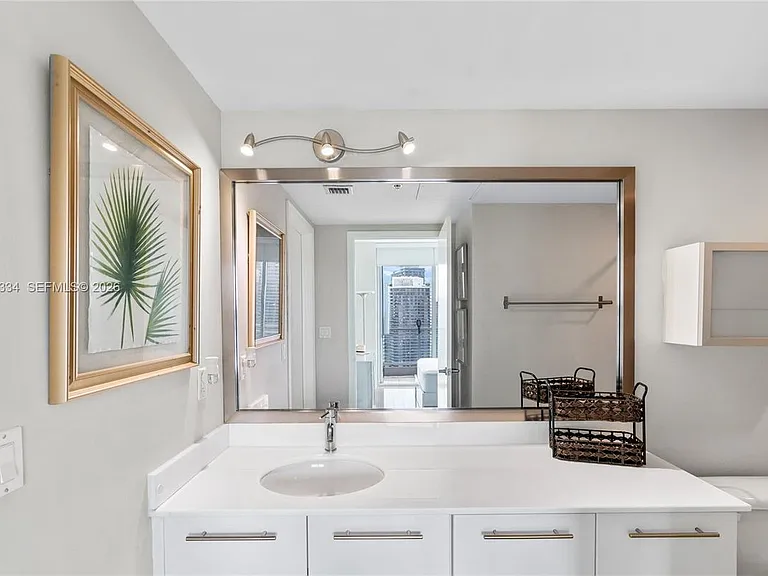92 SW 3rd St #4702 — Photo 16