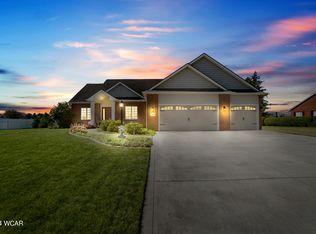 1500 Monte Carlo Dr, Van Wert, OH 45891