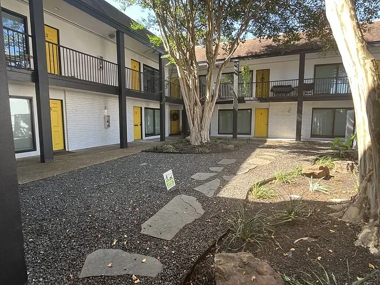1507 California St — Photo 1