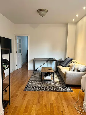 Rented by CitySites Real Estate Group | media 1