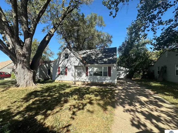 404 W 30th Ave, Bellevue, NE 68005